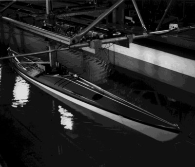 XL being towed in ship model test tank -- Xltowtst.jpg (33314 bytes)